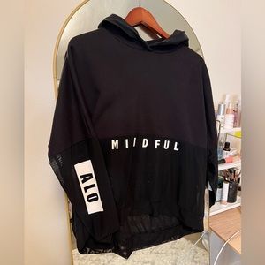ALO Sweatshirt Mindful Movement (on back) XS